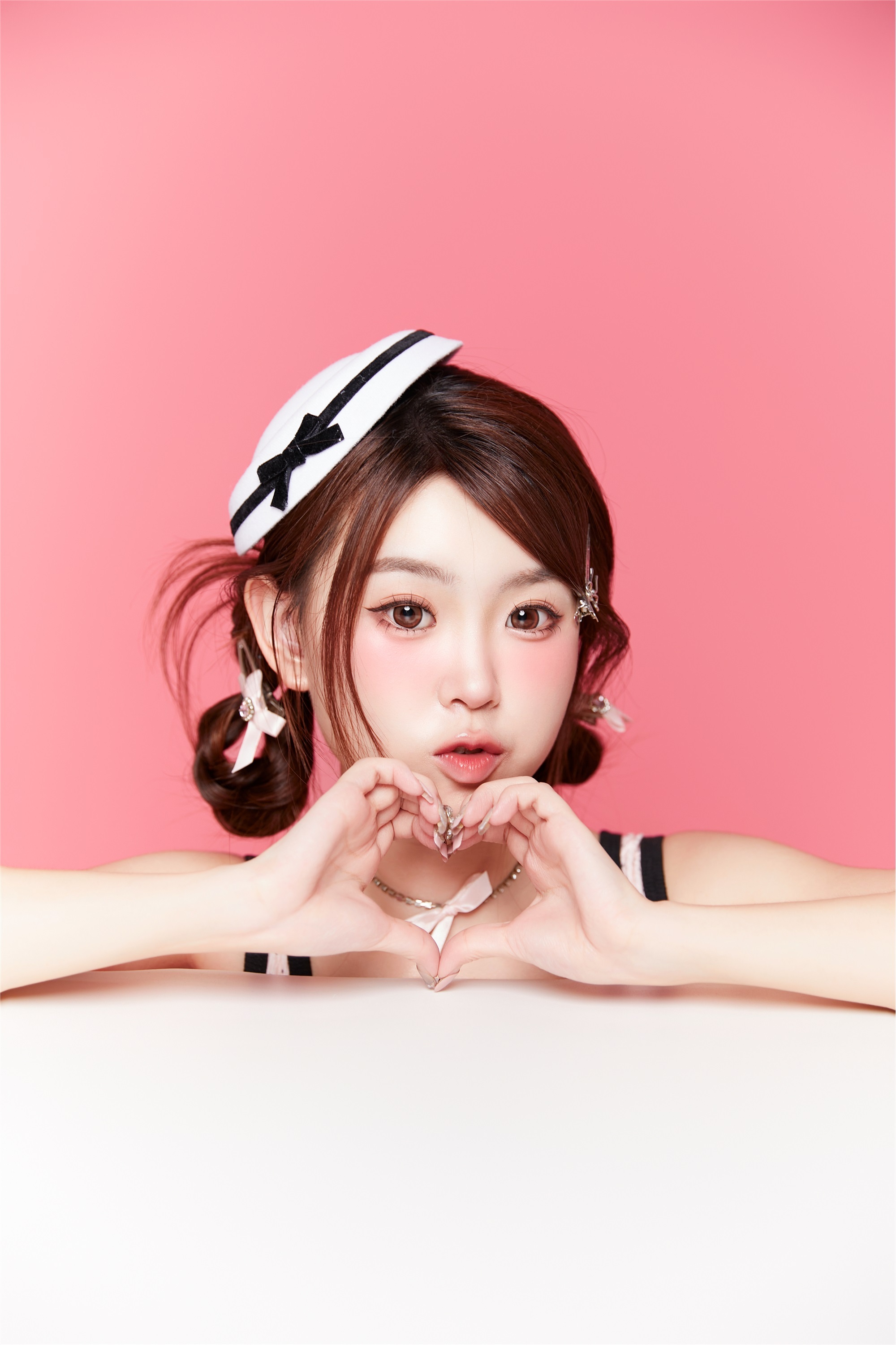 YITUYU艺图语 2025.01.07 粉色甜妹肖像 CARLEE是77呀